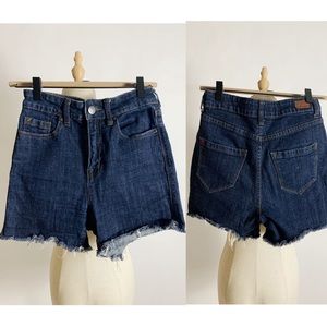 BDG Dark Denim High Rose Jean Shorts w/ Frayed End